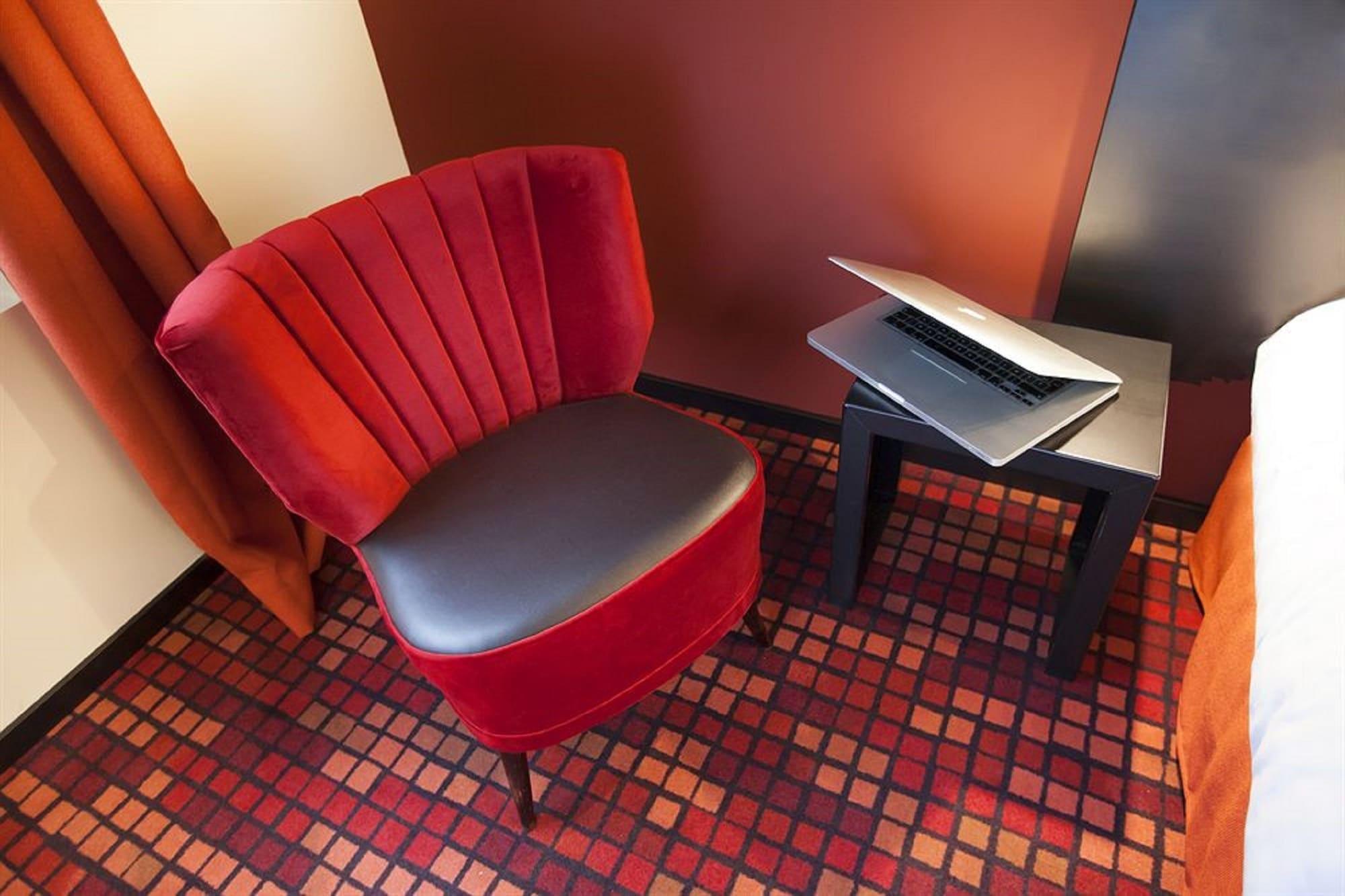 Helussi Hotel Париж Экстерьер фото