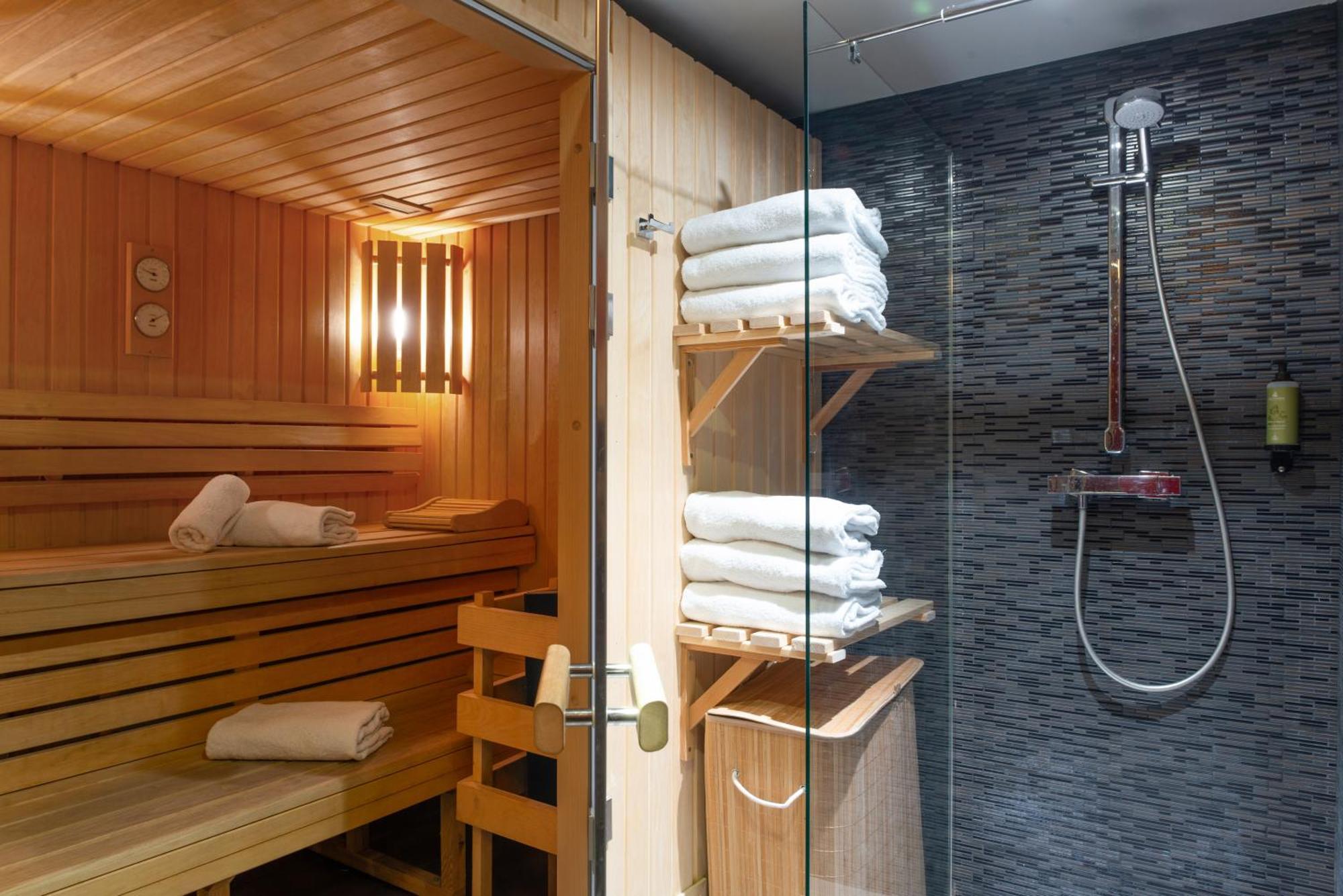 Helussi Hotel Париж Экстерьер фото
