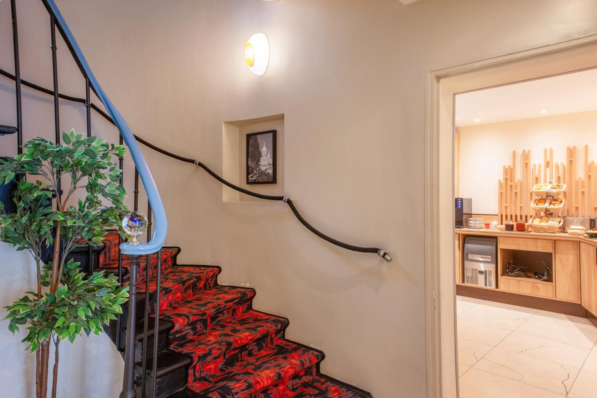 Helussi Hotel Париж Экстерьер фото